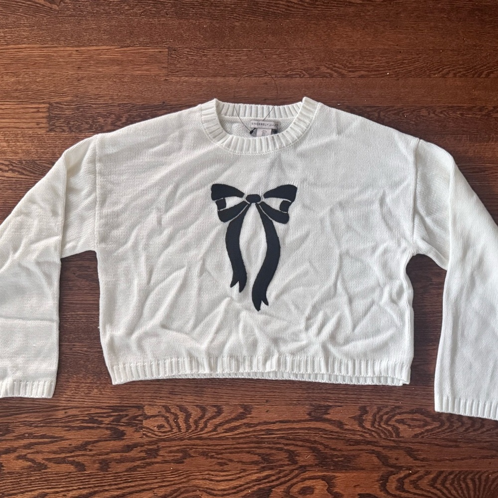 Bow Icon Pullover Sweatshirt, Cream, Large